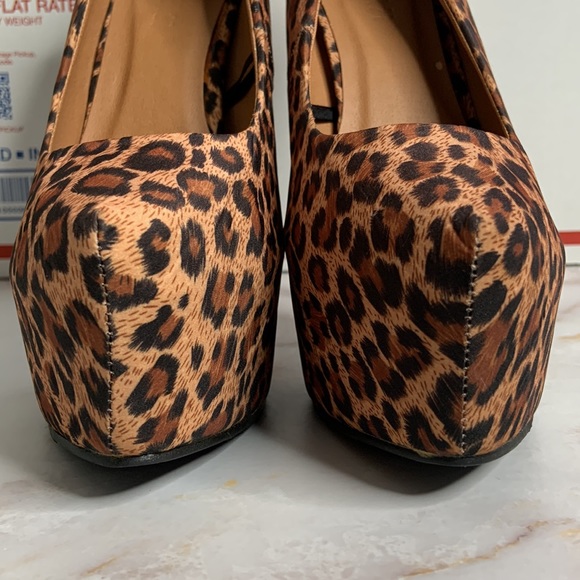 CHEETAH PRINT ‘FOREVER 21’ PLATFORM HEELS!! - Picture 8 of 10